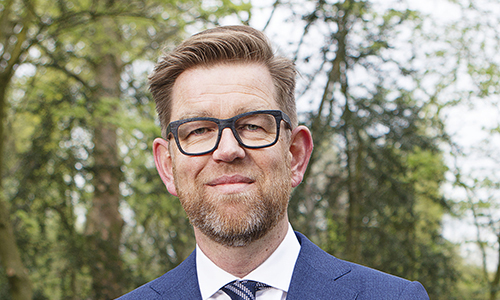 HIRING TOM VAN DER POEL